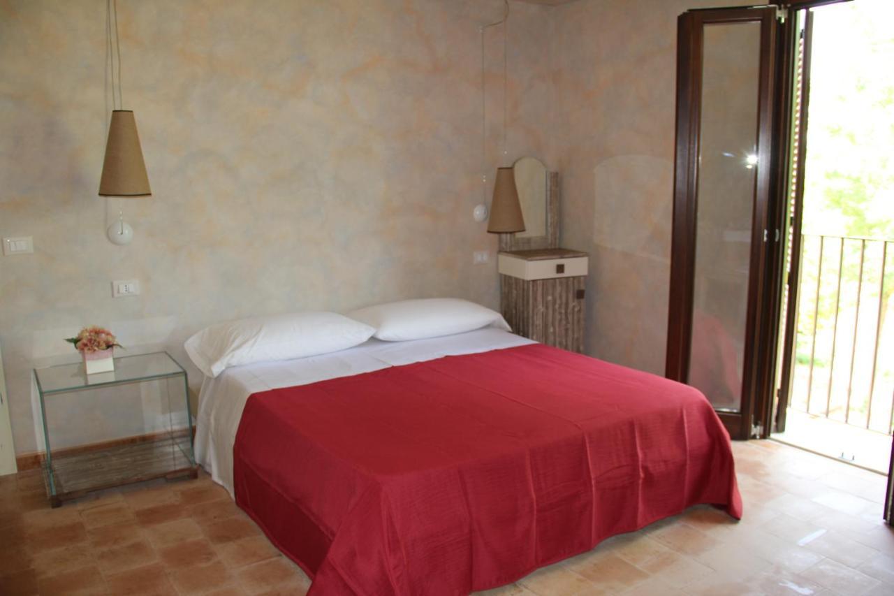 Tenuta Conte Ruggero Santa Domenica  Buitenkant foto