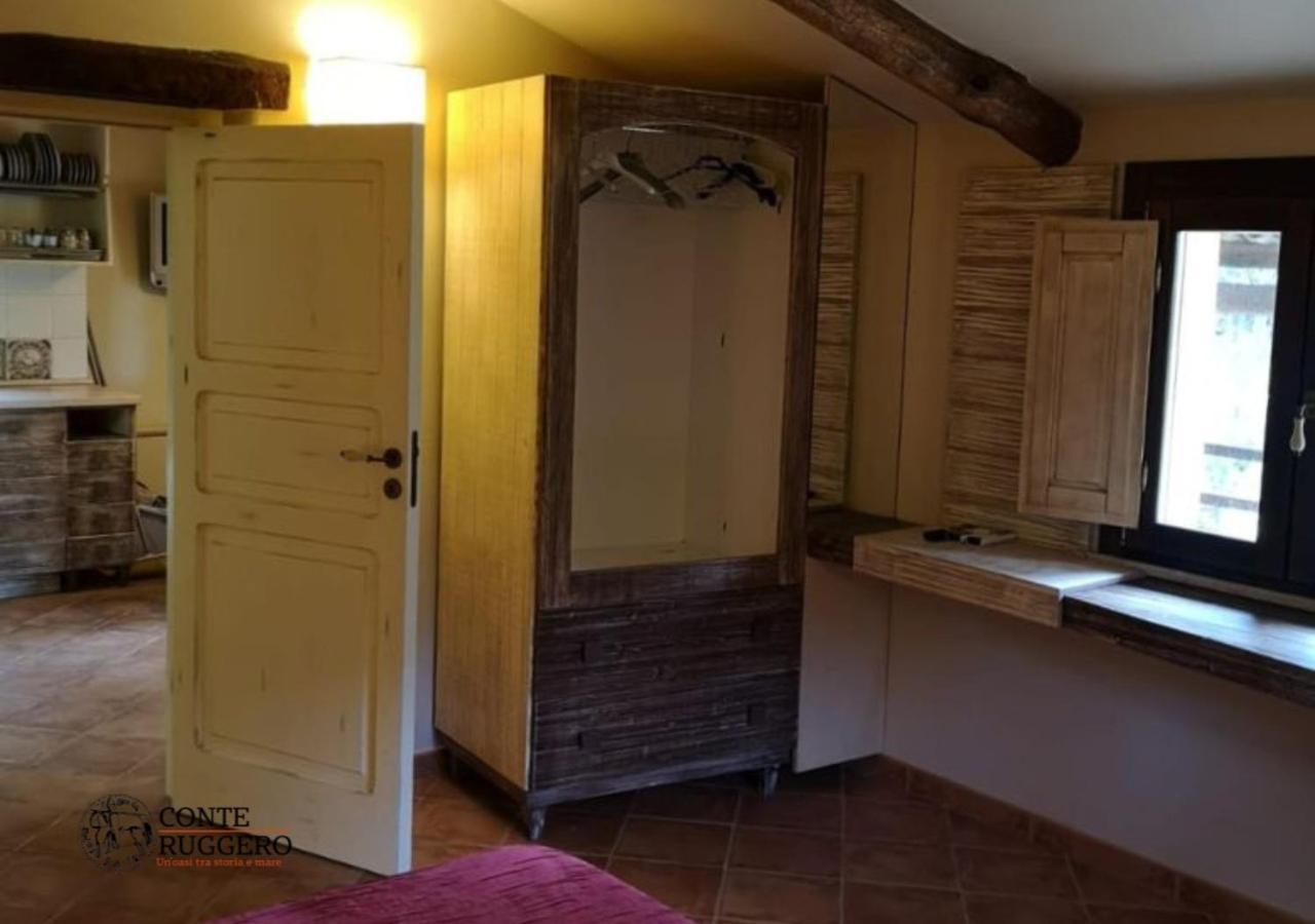 Tenuta Conte Ruggero Santa Domenica  Buitenkant foto