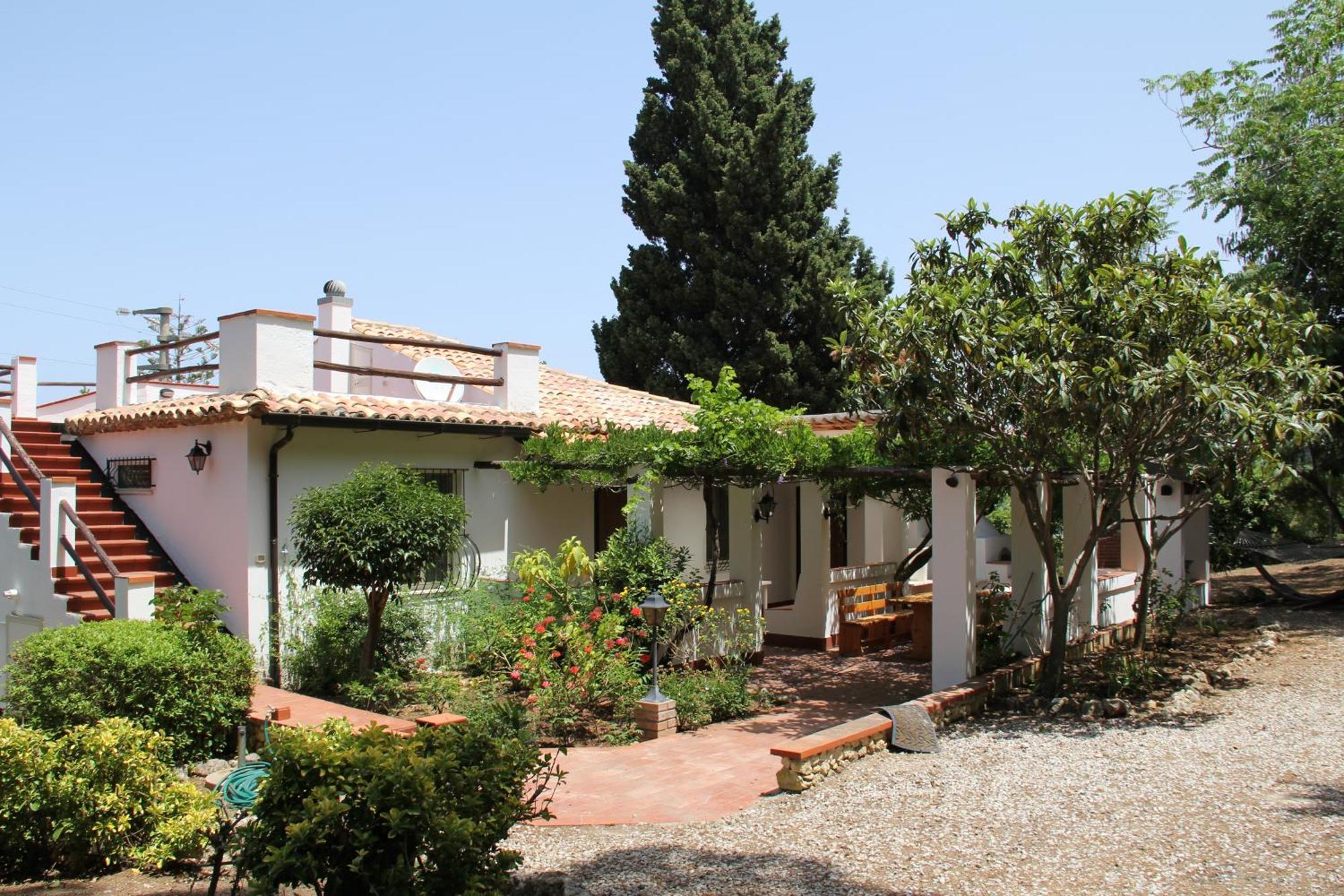 Tenuta Conte Ruggero Santa Domenica  Buitenkant foto